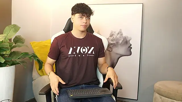 Ethan occonor online show from 10-03-25, 12:35