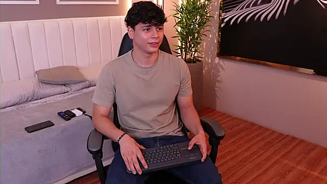 Ethan occonor online show from 10-24-25, 12:41