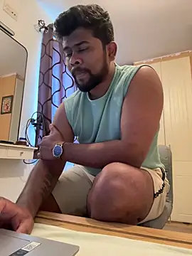 Snapshot of CrazyShashank chatting on 12-21-25, 12:45 CrazyShashank online show from 12-21-25, 12:45