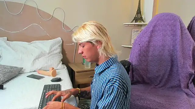 Enrrixxx  online show from 01-10-26, 12:23