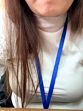 PhuongNhi21 online show from 12-18-25, 03:12