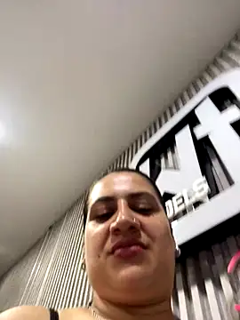 Snapshot of megvibes chatting on 12-16-25, 09:31 megvibes online show from 12-16-25, 09:31