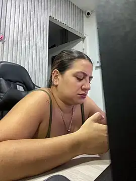 Snapshot of megvibes chatting on 02-14-26, 11:56 megvibes online show from 02-14-26, 11:56