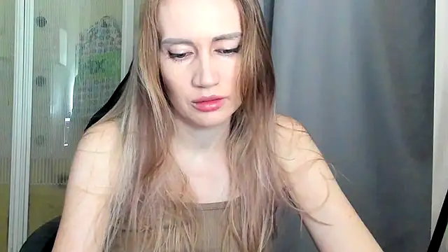 JessFoxxx online show from 04-11-26, 03:22