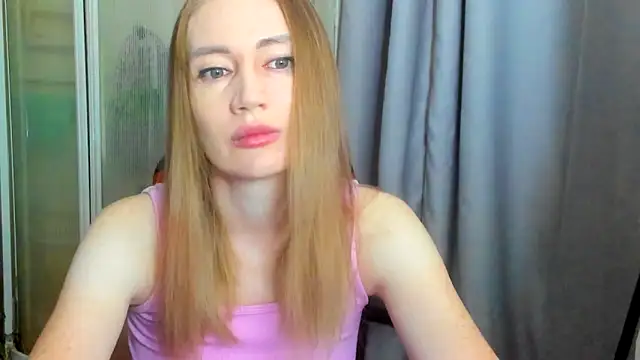 Snapshot of JessFoxxx chatting on 06-10-26, 02:12 JessFoxxx online show from 06-10-26, 02:12