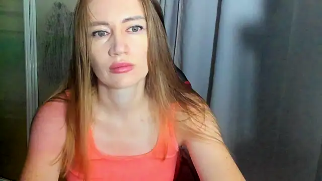 Snapshot of JessFoxxx chatting on 06-16-26, 02:47 JessFoxxx online show from 06-16-26, 02:47