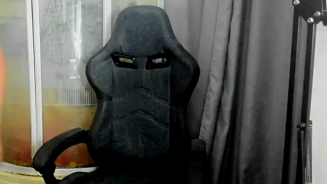 Snapshot of JessFoxxx chatting on 06-29-26, 12:28 JessFoxxx online show from 06-29-26, 12:28