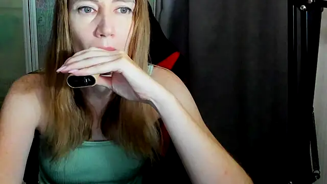 Snapshot of JessFoxxx chatting on 07-10-26, 02:16 JessFoxxx online show from 07-10-26, 02:16