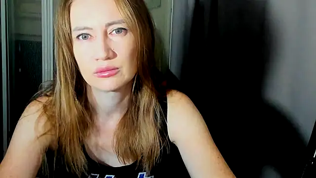 Snapshot of JessFoxxx chatting on 07-27-26, 01:45 JessFoxxx online show from 07-27-26, 01:45