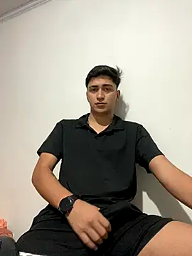 Tavinho067 online show from 10-31-25, 09:27