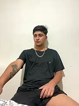 Tavinho067 online show from 11-10-25, 08:52