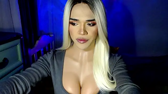 Snapshot of lusciousgirlx chatting on 12-02-25, 05:13 lusciousgirlx online show from 12-02-25, 05:13