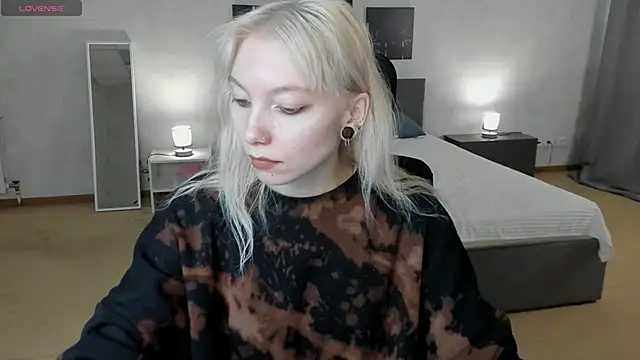 Snapshot of tattoo_art_baby chatting on 11-25-25, 04:45 tattoo art baby online show from 11-25-25, 04:45