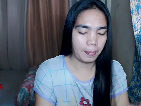 Snapshot of Simple_Martina chatting on 01-13-26, 01:44 Simple Martina online show from 01-13-26, 01:44