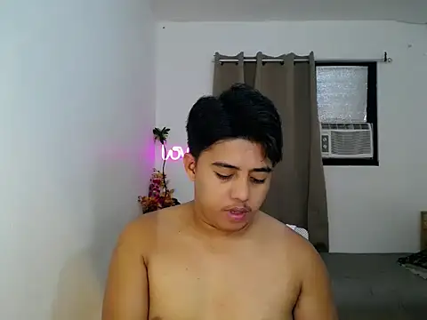 Hugecock2hundle intown online show from 11-25-25, 12:05