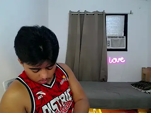 Hugecock2hundle intown online show from 11-28-25, 07:38