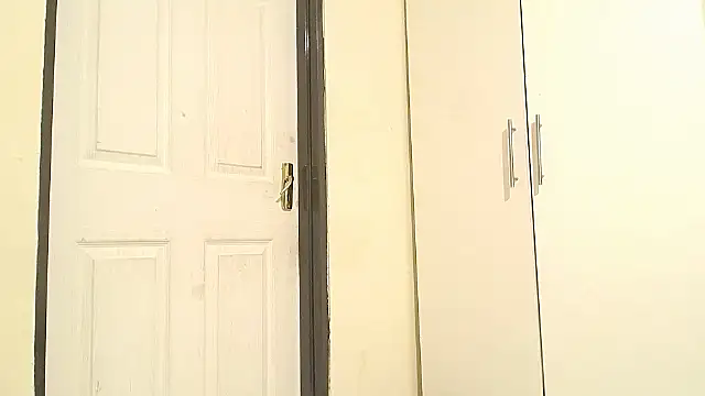 Snapshot of Goddessberry chatting on 11-01-25, 03:52 Goddessberry online show from 11-01-25, 03:52