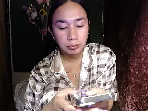 Snapshot of in_yourdreamstarxx chatting on 01-06-26, 03:27 in yourdreamstarxx online show from 01-06-26, 03:27