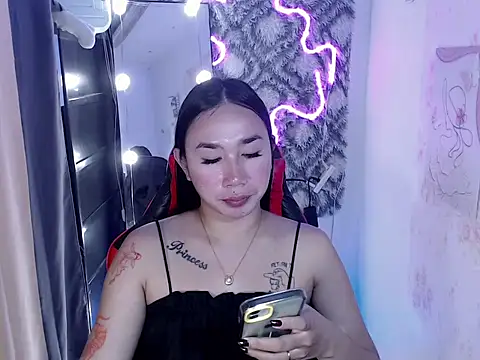 Snapshot of in_yourdreamstarxx chatting on 01-08-26, 01:24 in yourdreamstarxx online show from 01-08-26, 01:24