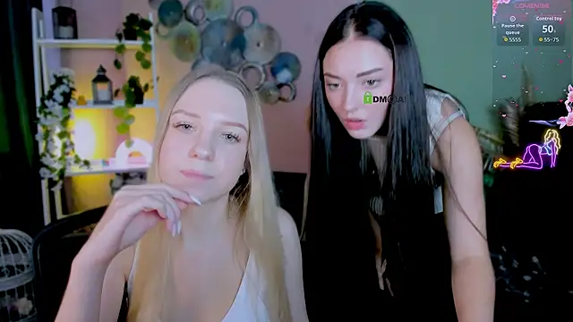 Snapshot of miki-niki chatting on 09-15-25, 03:01 miki-niki online show from 09-15-25, 03:01