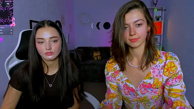 Snapshot of miki-niki chatting on 09-23-25, 12:41 miki-niki online show from 09-23-25, 12:41