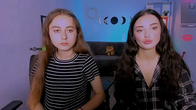 Snapshot of miki-niki chatting on 10-09-25, 02:15 miki-niki online show from 10-09-25, 02:15