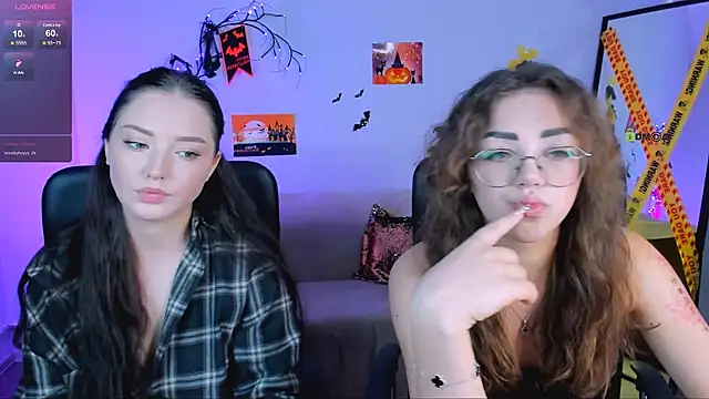 Snapshot of miki-niki chatting on 10-27-25, 01:15 miki-niki online show from 10-27-25, 01:15