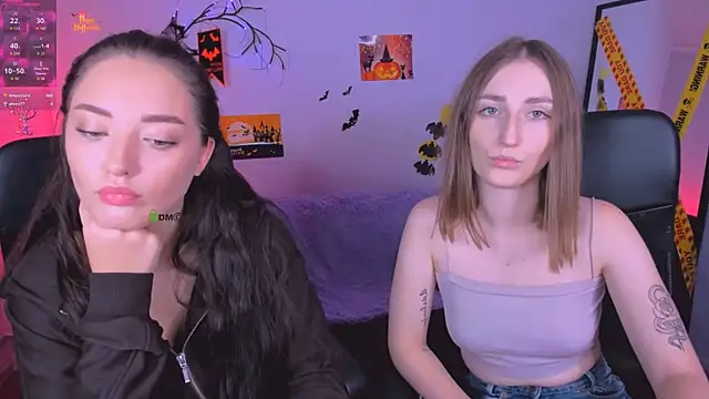 Snapshot of miki-niki chatting on 11-05-25, 10:26 miki-niki online show from 11-05-25, 10:26