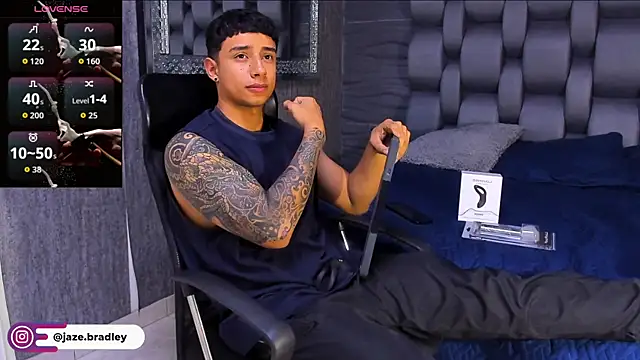 Snapshot of jaze_bradley chatting on 09-12-25, 11:54 jaze bradley online show from 09-12-25, 11:54