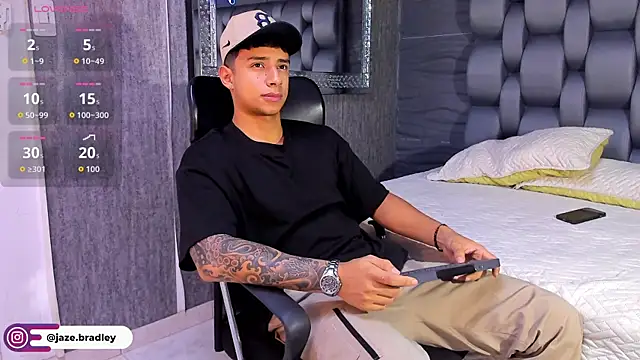 Snapshot of jaze_bradley chatting on 09-24-25, 11:24 jaze bradley online show from 09-24-25, 11:24