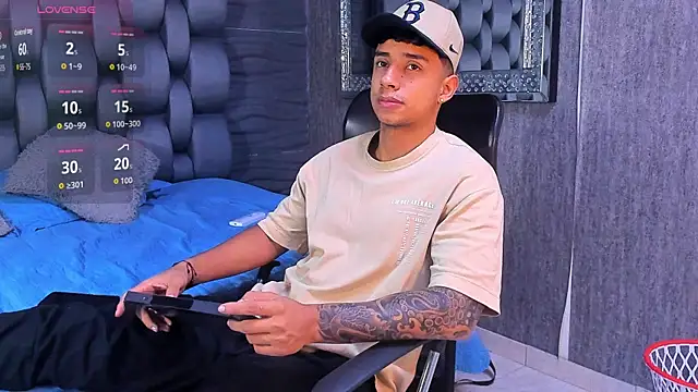 Snapshot of jaze_bradley chatting on 10-01-25, 11:38 jaze bradley online show from 10-01-25, 11:38