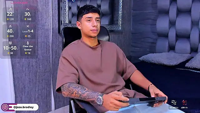 Snapshot of jaze_bradley chatting on 10-07-25, 11:18 jaze bradley online show from 10-07-25, 11:18