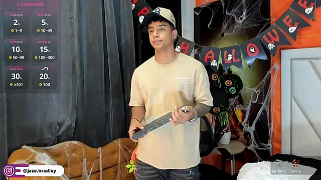 Snapshot of jaze_bradley chatting on 10-22-25, 11:32 jaze bradley online show from 10-22-25, 11:32