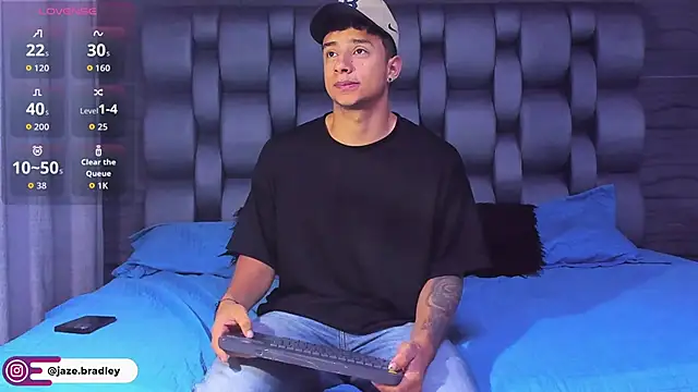 Snapshot of jaze_bradley chatting on 11-06-25, 11:33 jaze bradley online show from 11-06-25, 11:33