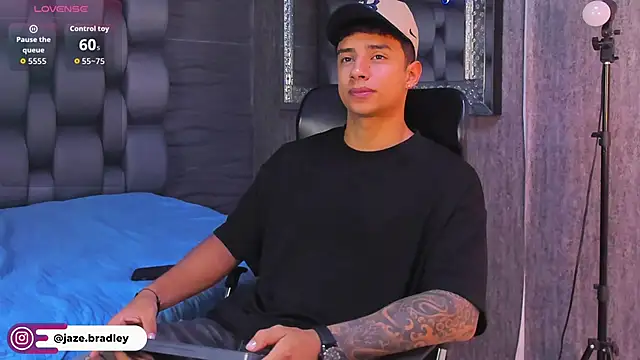 Snapshot of jaze_bradley chatting on 11-10-25, 11:31 jaze bradley online show from 11-10-25, 11:31