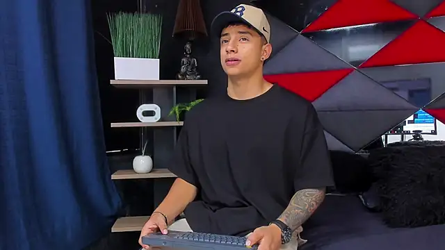 Snapshot of jaze_bradley chatting on 12-03-25, 11:30 jaze bradley online show from 12-03-25, 11:30