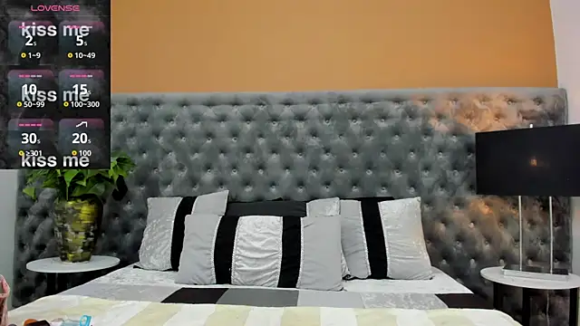 Snapshot of ValeSantoDomingo chatting on 07-22-26, 12:13 ValeSantoDomingo online show from 07-22-26, 12:13