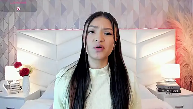 Snapshot of victoria___jonnes chatting on 09-10-25, 12:38 victoria jonnes online show from 09-10-25, 12:38