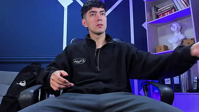 etham wolf  online show from 09-09-25, 12:05