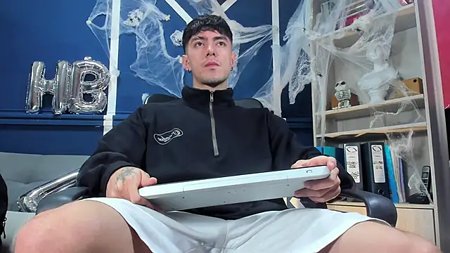 etham wolf  online show from 11-01-25, 12:51