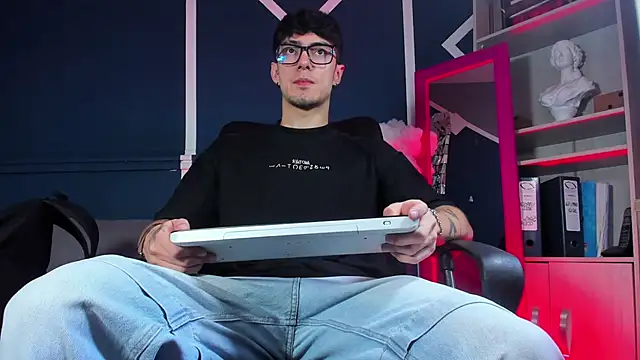 etham wolf  online show from 12-01-25, 03:50