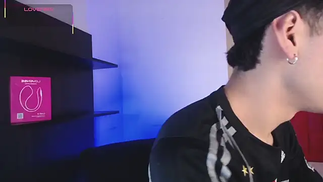 Ezra Storm online show from 10-21-25, 04:57