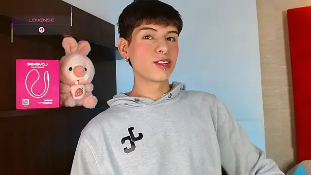 Ezra Storm online show from 11-14-25, 05:17