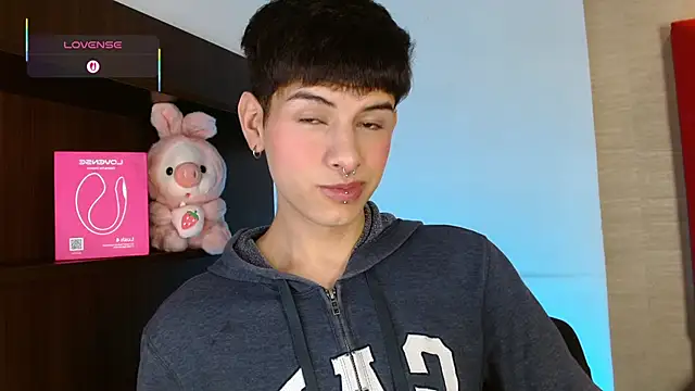 Ezra Storm online show from 11-17-25, 05:02