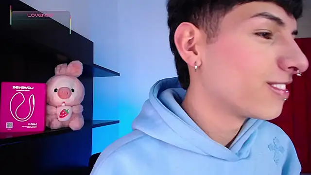 Ezra Storm online show from 01-06-26, 04:16