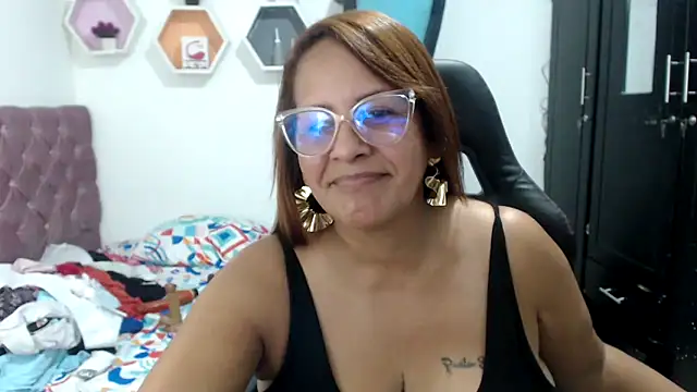 cristydirtyhot online show from 12-16-25, 01:10