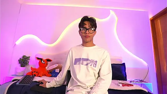 jin luna online show from 11-20-25, 12:16