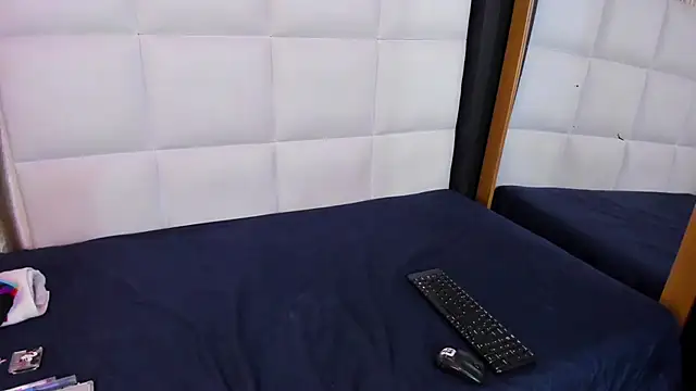 Snapshot of Nicky_six333 chatting on 09-23-25, 12:19 Nicky six333 online show from 09-23-25, 12:19