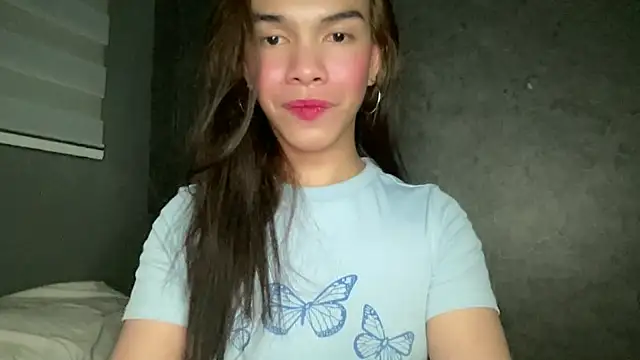 Snapshot of Misselliefayexxx chatting on 10-10-25, 07:35 Misselliefayexxx online show from 10-10-25, 07:35