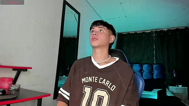 Jostin18 online show from 04-17-26, 07:39